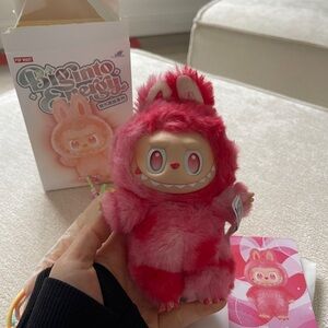 LABUBU - Big Into Energy - Love